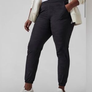 Athleta Brooklyn Jogger Camo